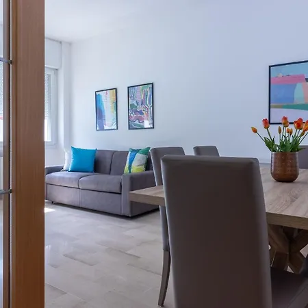 Darsena Luminous & Cozy Apartment