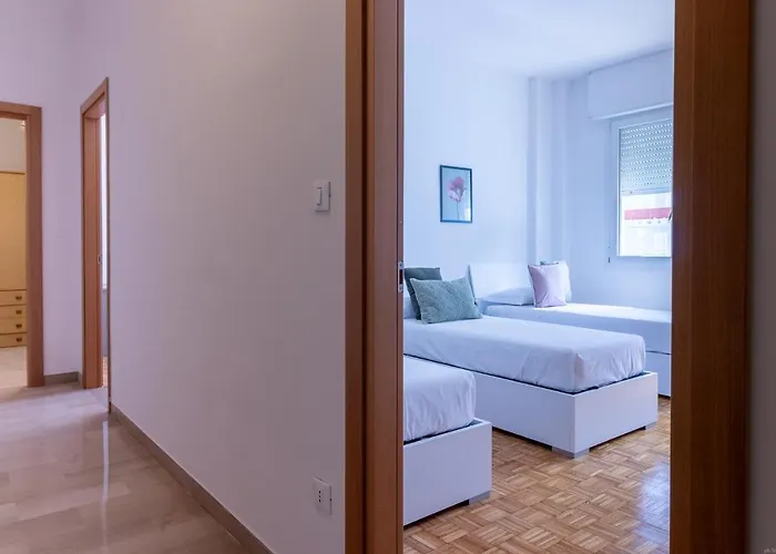 Guesthost - Darsena Luminous & Cozy Διαμέρισμα